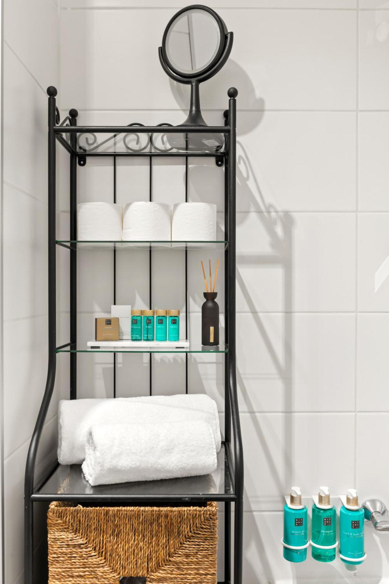 Mido Park Apartment With Private Parking & Self Check-In Bucarest Extérieur photo