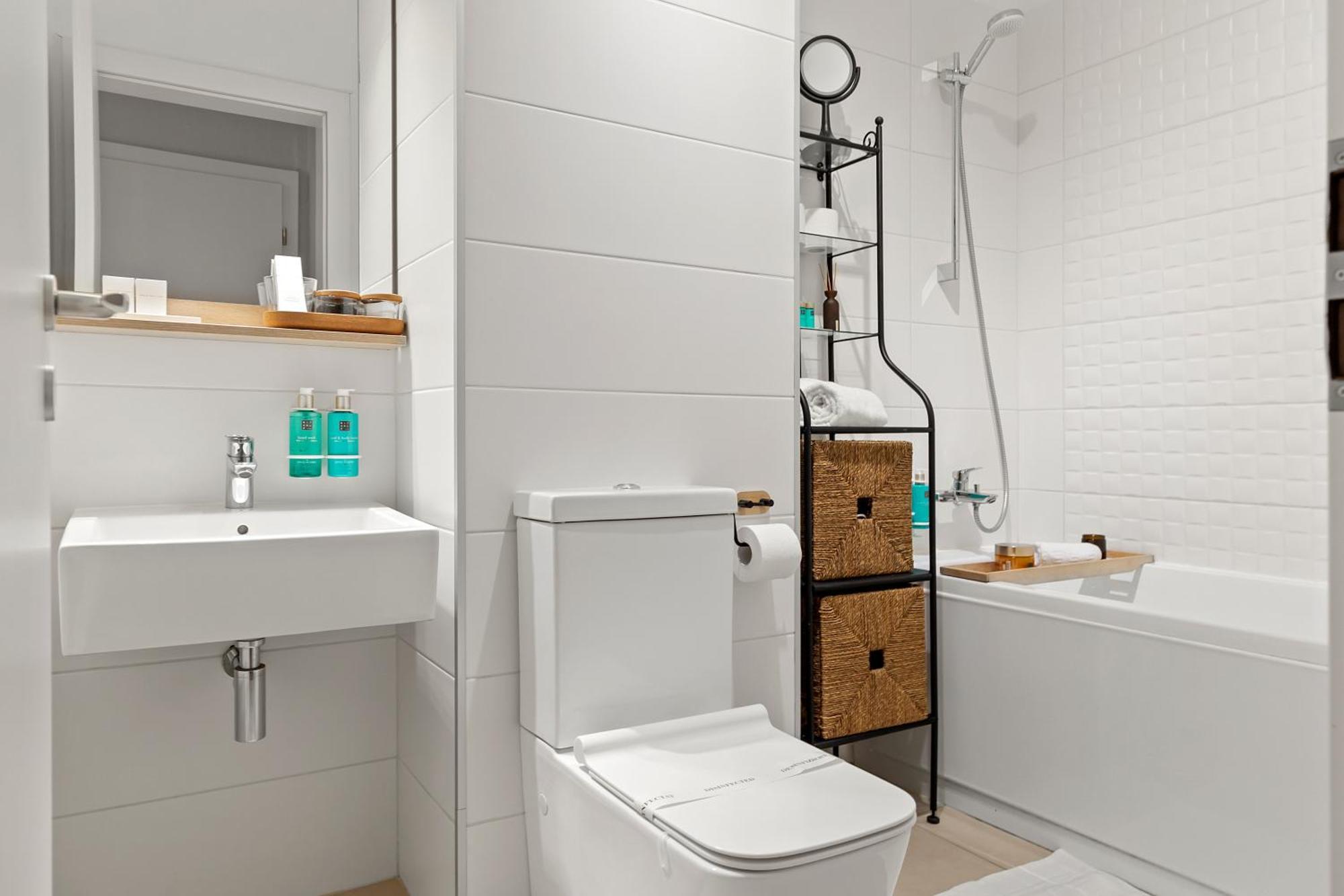 Mido Park Apartment With Private Parking & Self Check-In Bucarest Extérieur photo